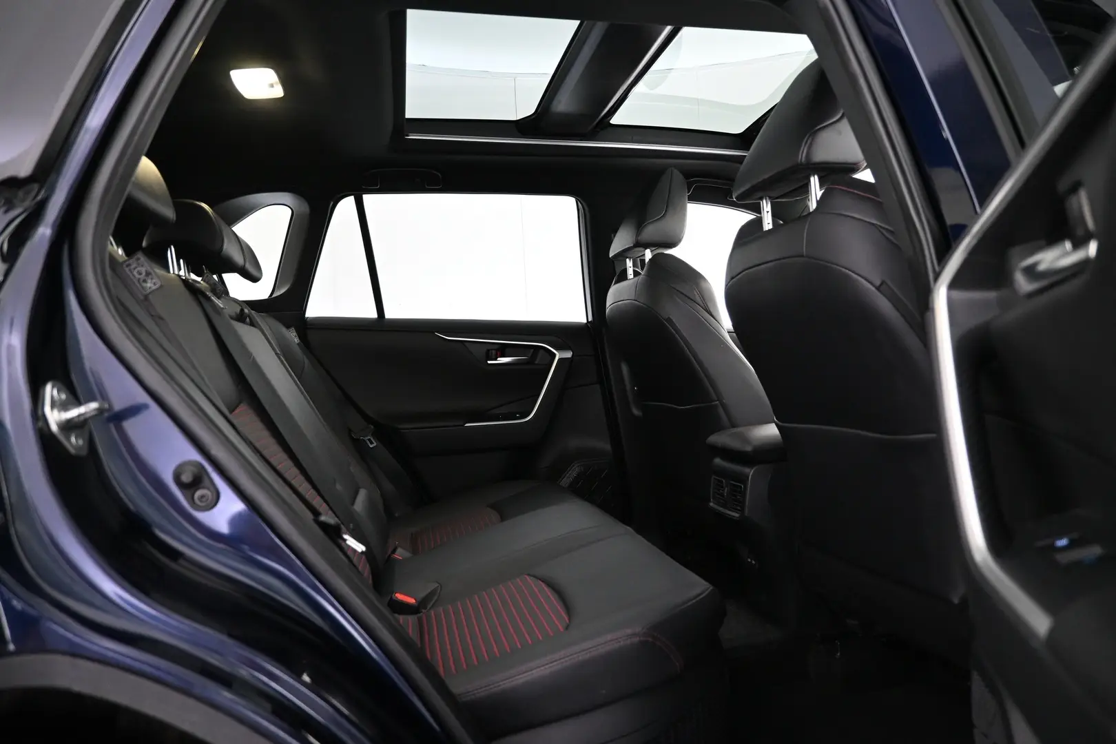 Car Image - 3EiiYGUp6XvJDncb9sjRMa