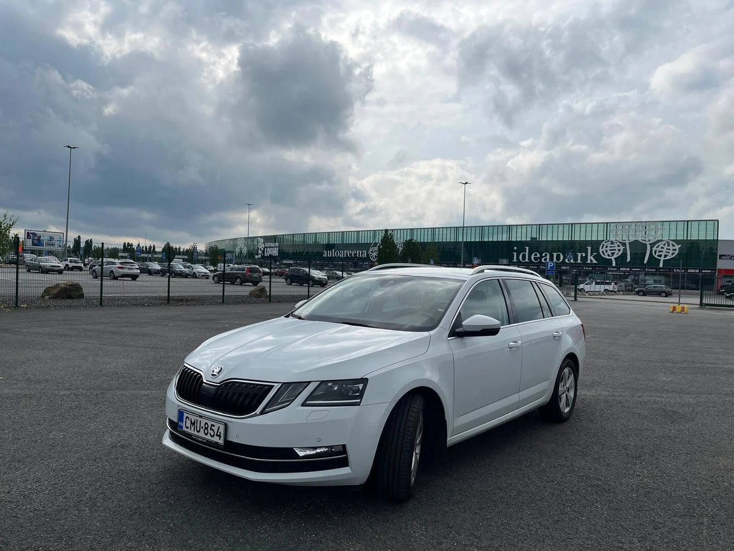 Car Image - 4VtGRrwh5QSIPAjBgdXQWH