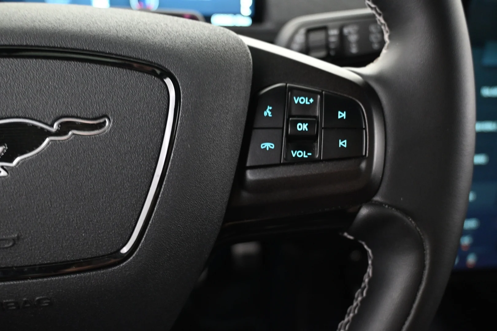 Car Image - 4lIydgKjoKDi5PP8ywY98h