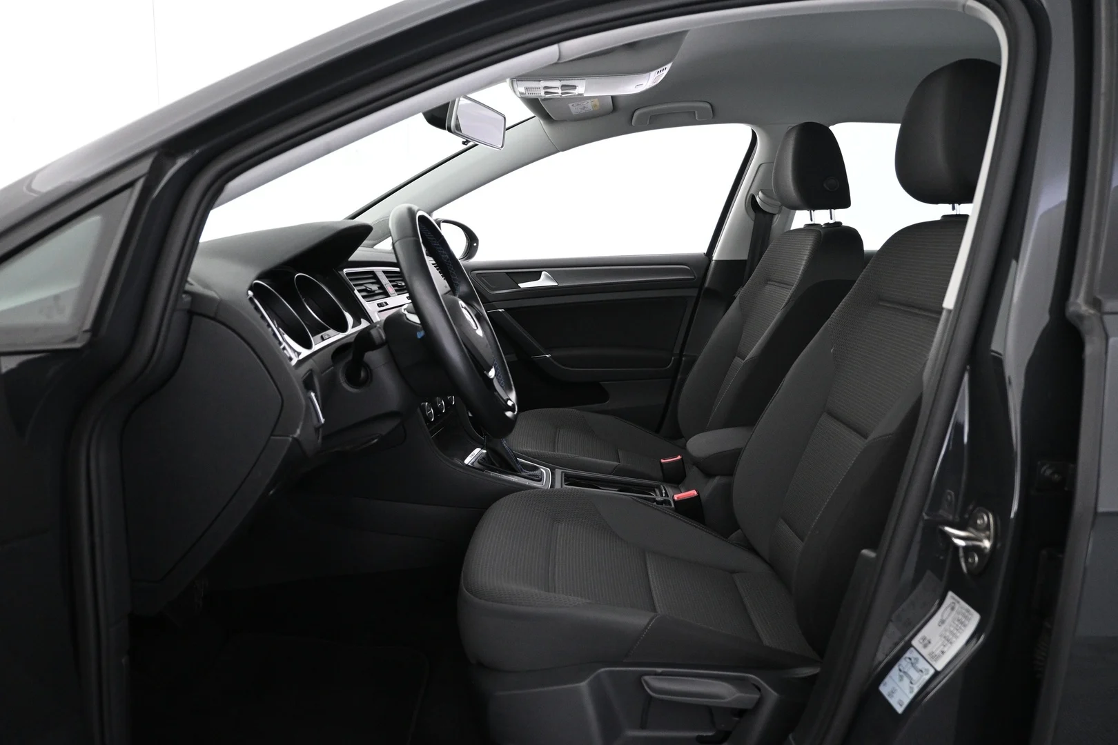 Car Image - 6KiEBD2HOeGFTjQPnIYT7i