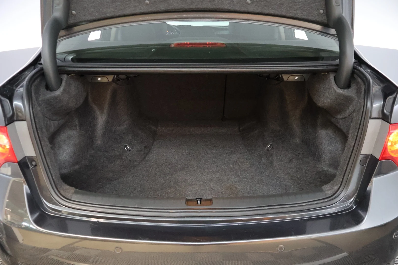 Car Image - 7m8C27Z6jibhzcOpkvnad9