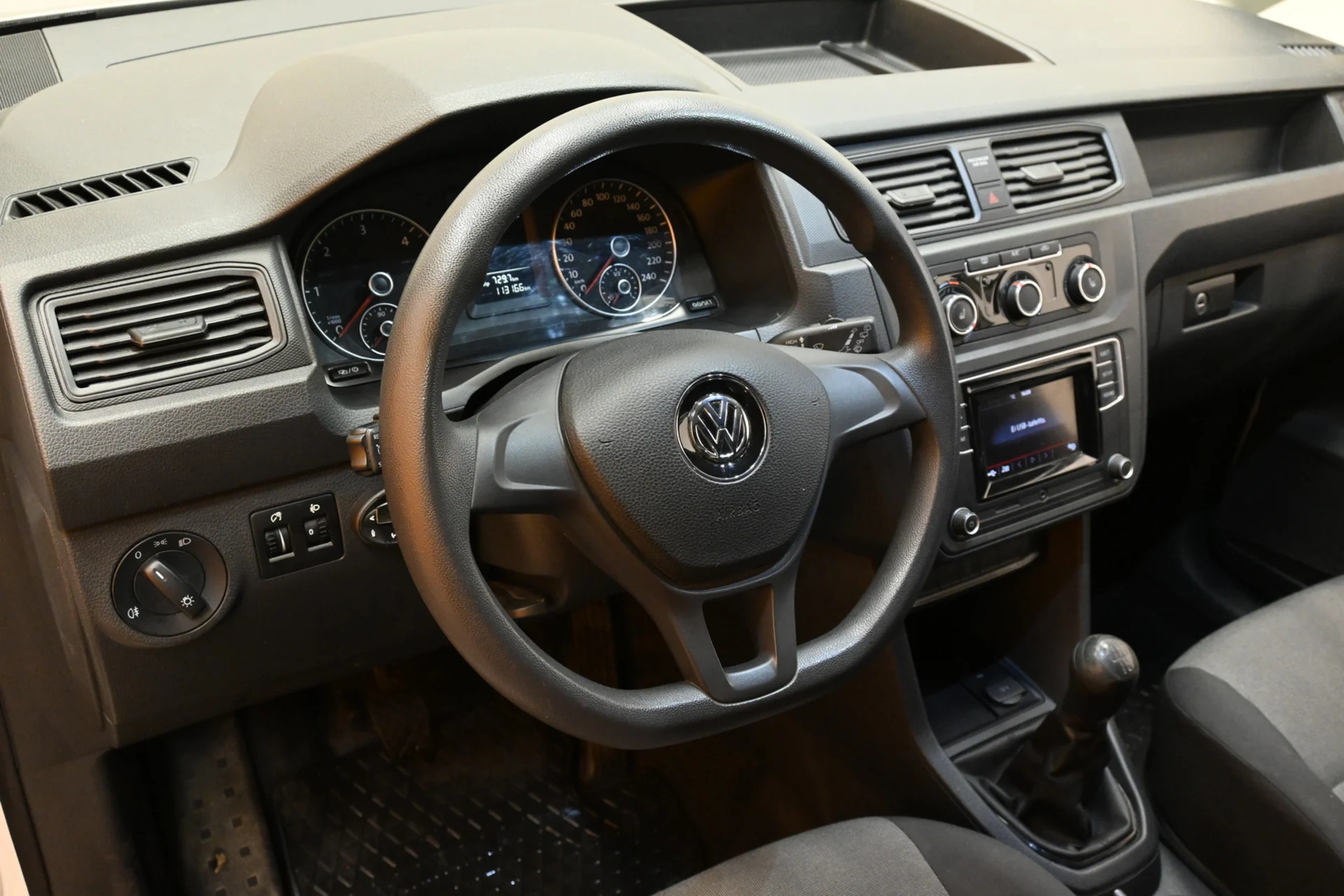 Car Image - 5Ex4xP4k13m6h3Ol06IeNq