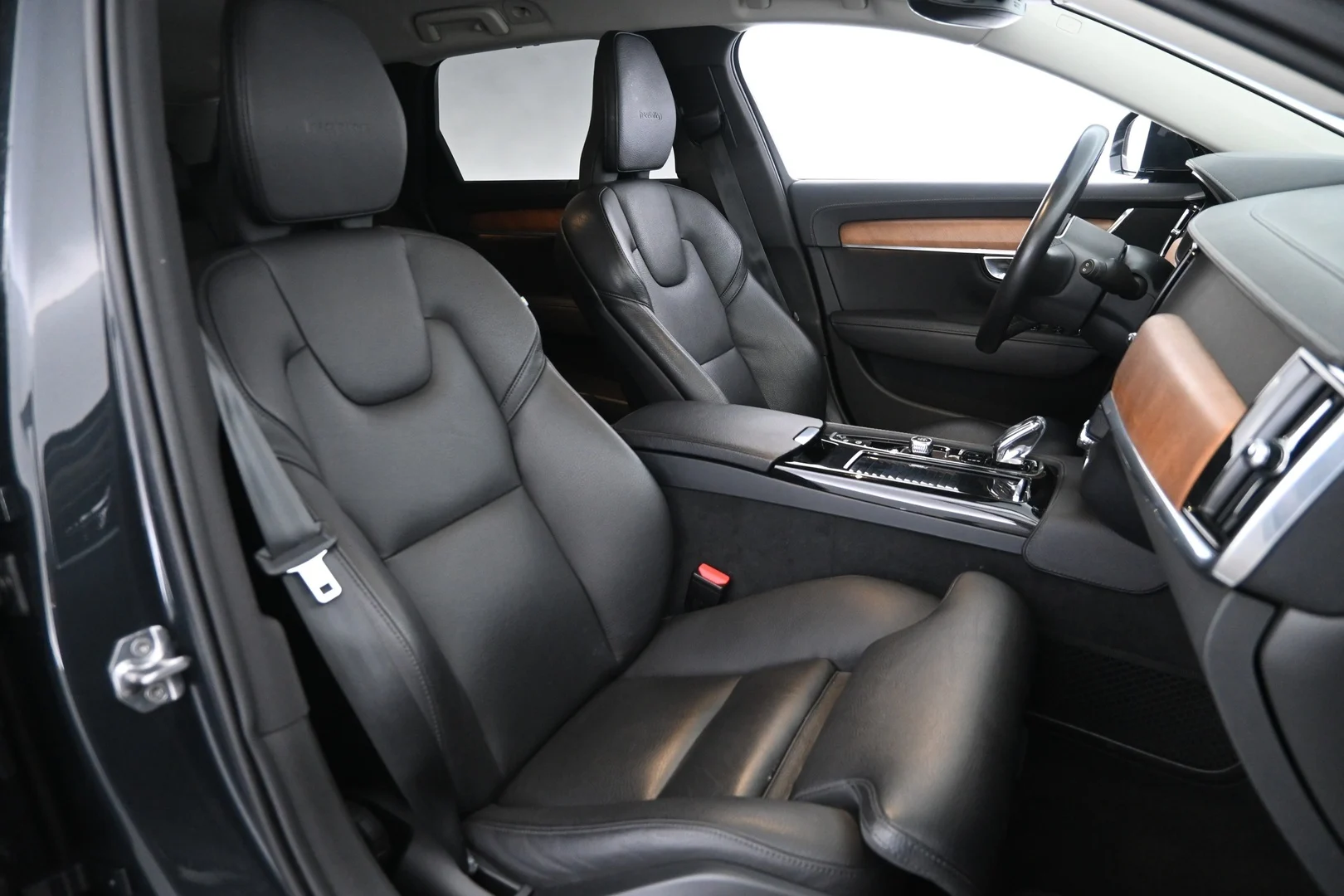 Car Image - 1bWFJSsWHvH8SDSR9EgXzx