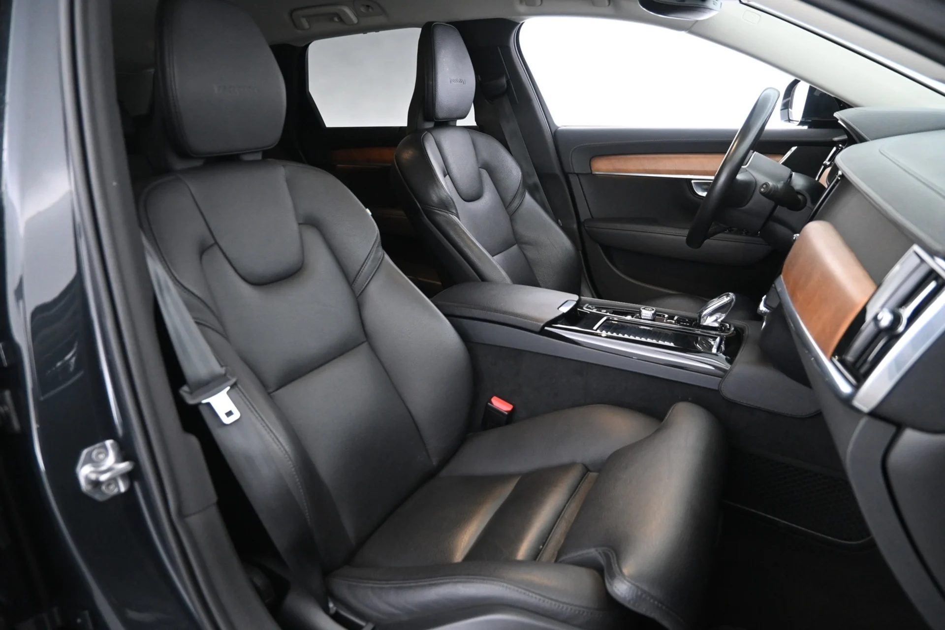 Car Image - 1bWFJSsWHvH8SDSR9EgXzx