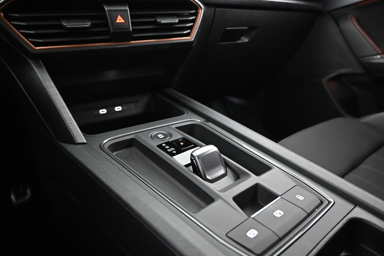 Car Image - 4IFbZpH6RrOGnpp3tvwHiO