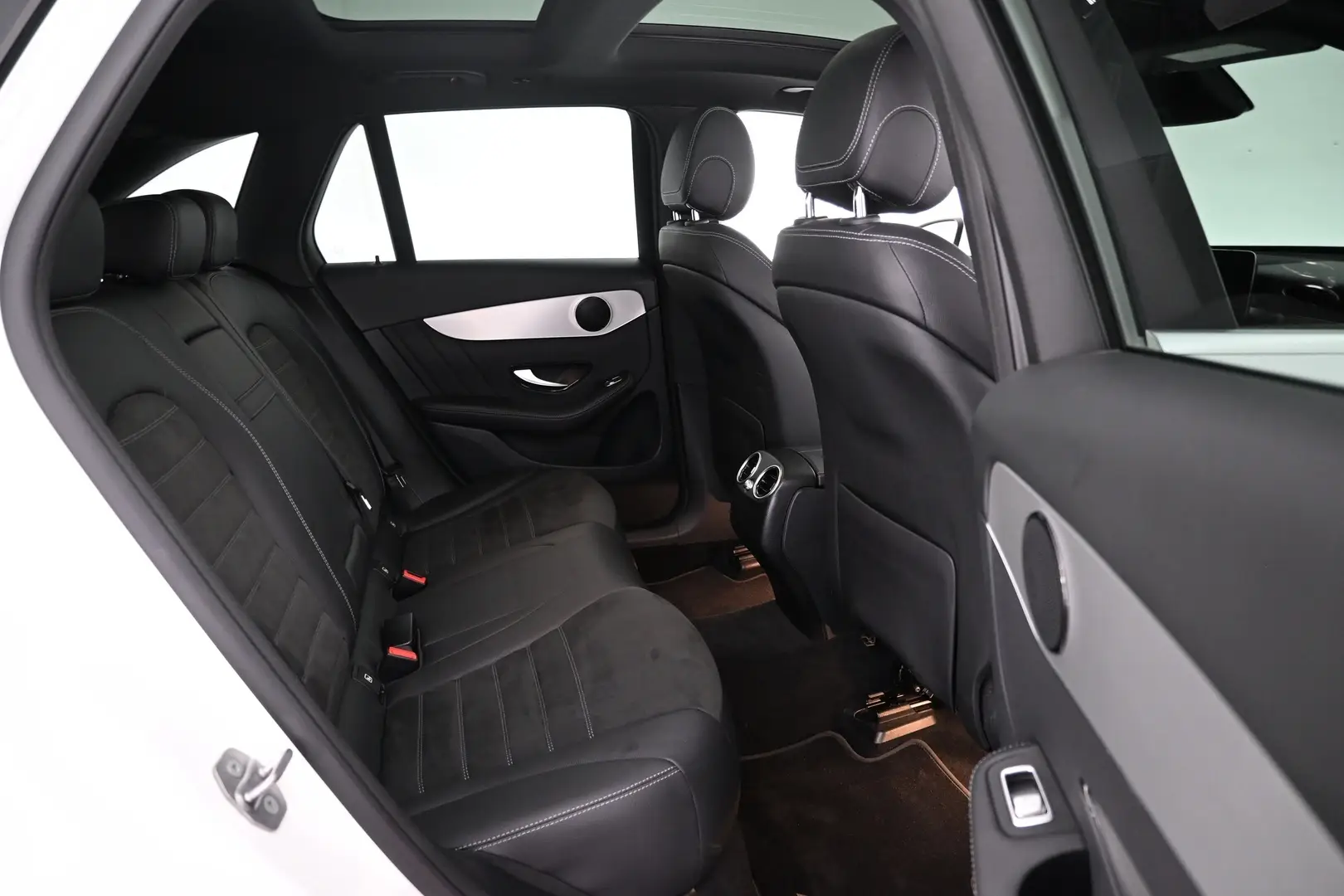 Car Image - 3795y9482rxSgU1FeDpTpm