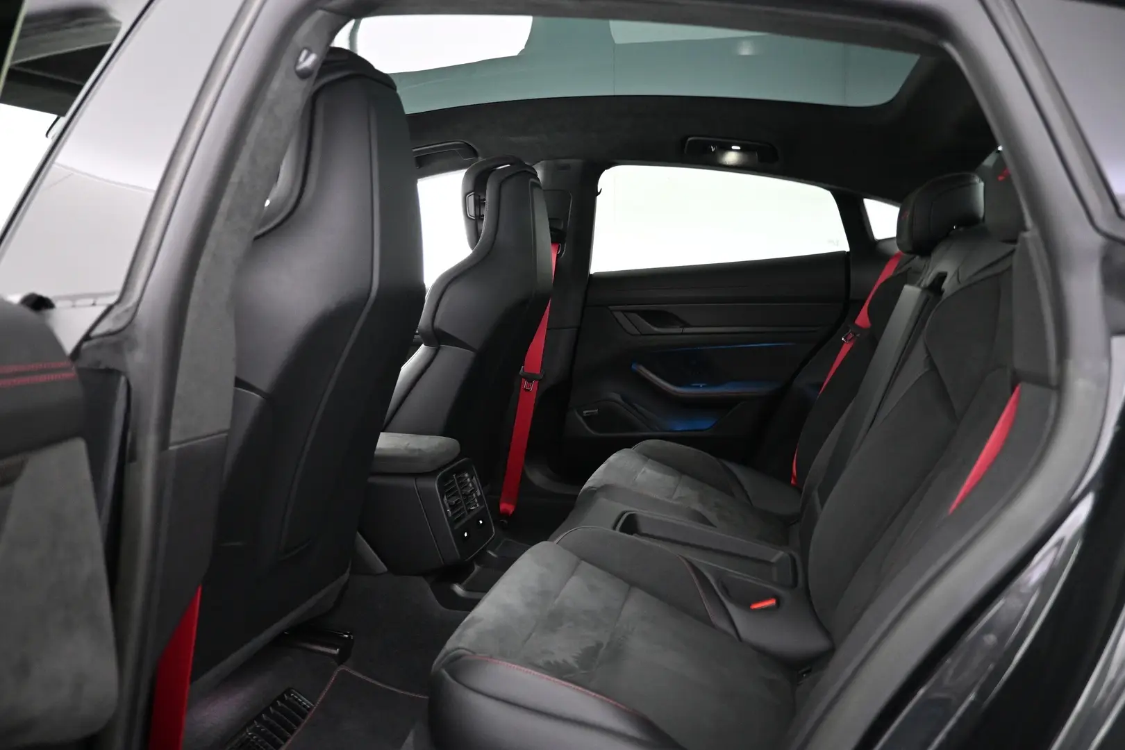 Car Image - kpB1jGFLBpo0TmjIIVQR7