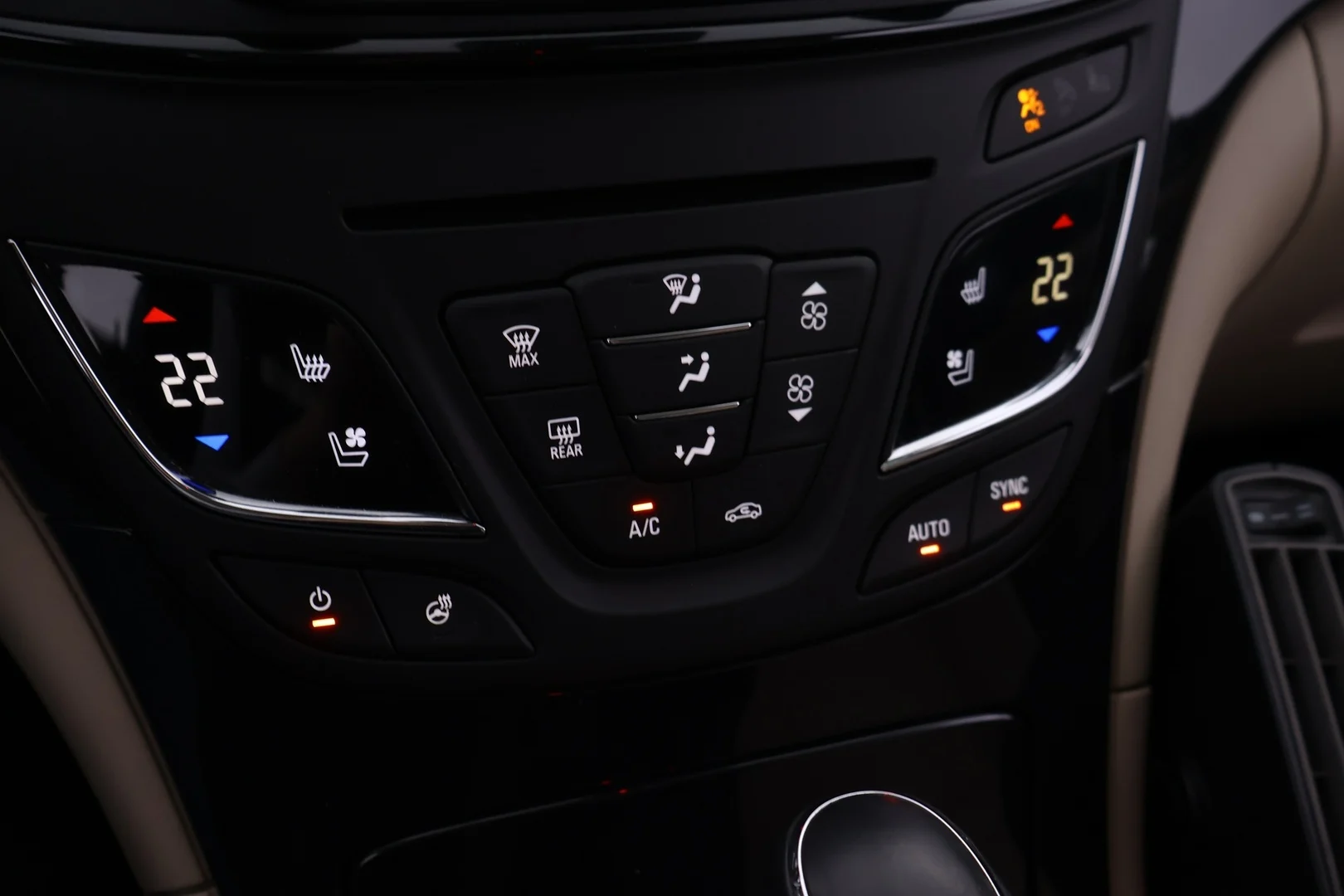Car Image - 5Rw1DgJBAal4BGzSOMy0Pw