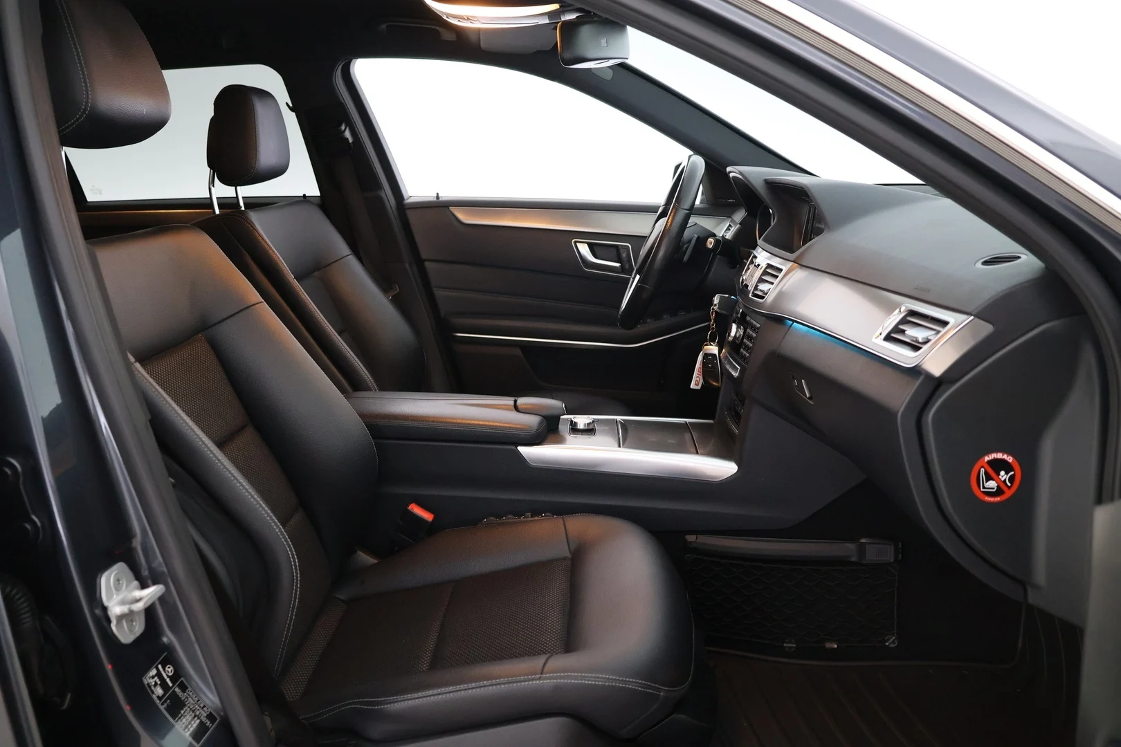 Car Image - 3b4tIwlkBwQRDHNE2WWawf