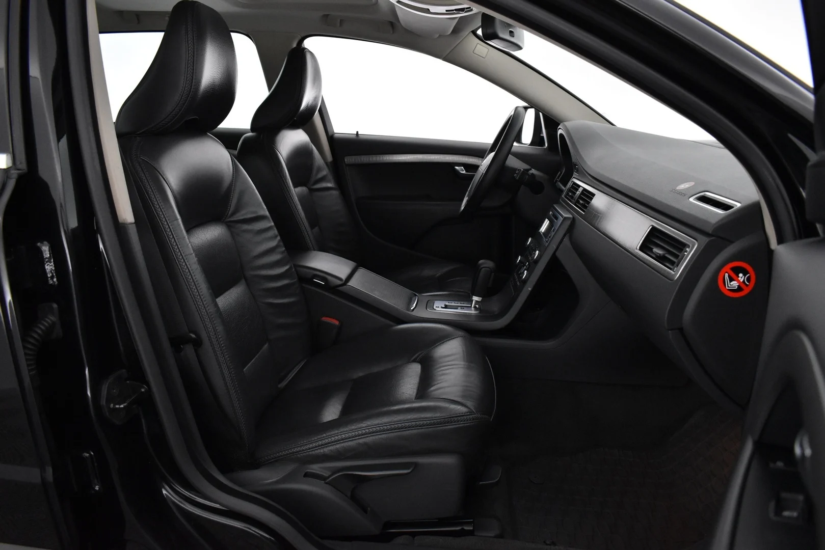 Car Image - 5dgx4WLvIRIODx2zoIS5nF