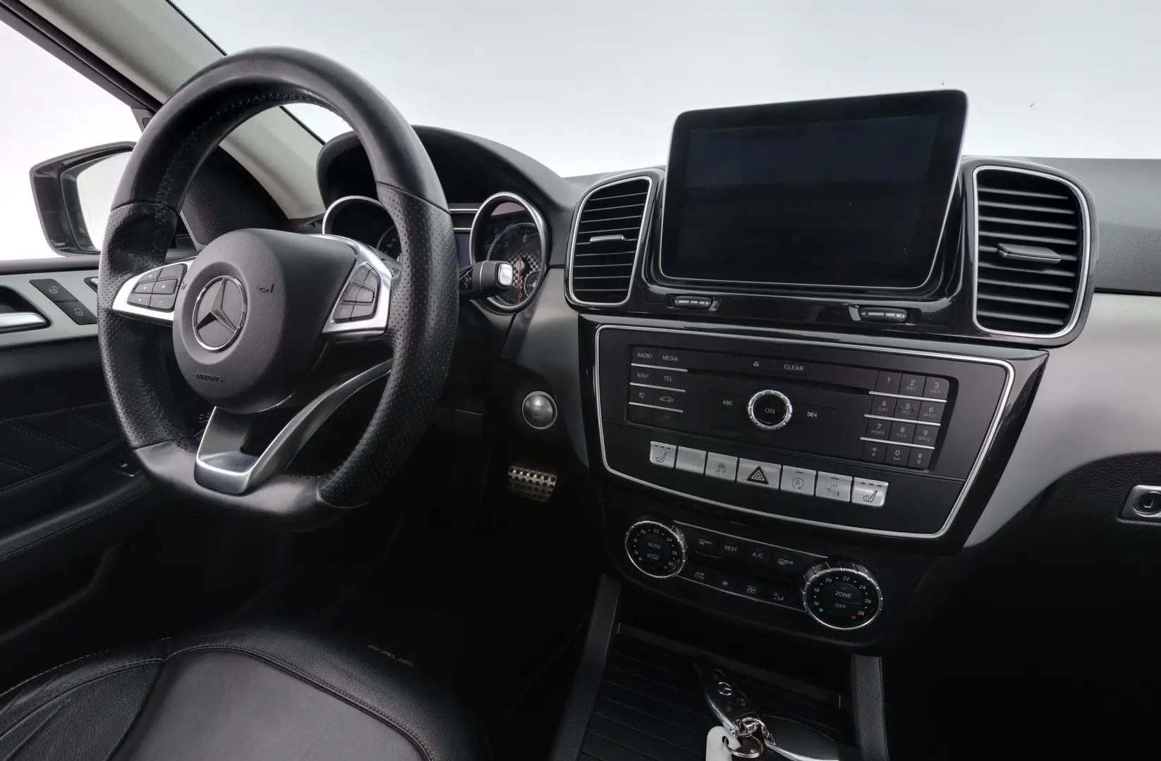 Car Image - 6cDYxjOgWIkX3tE65IFYjb