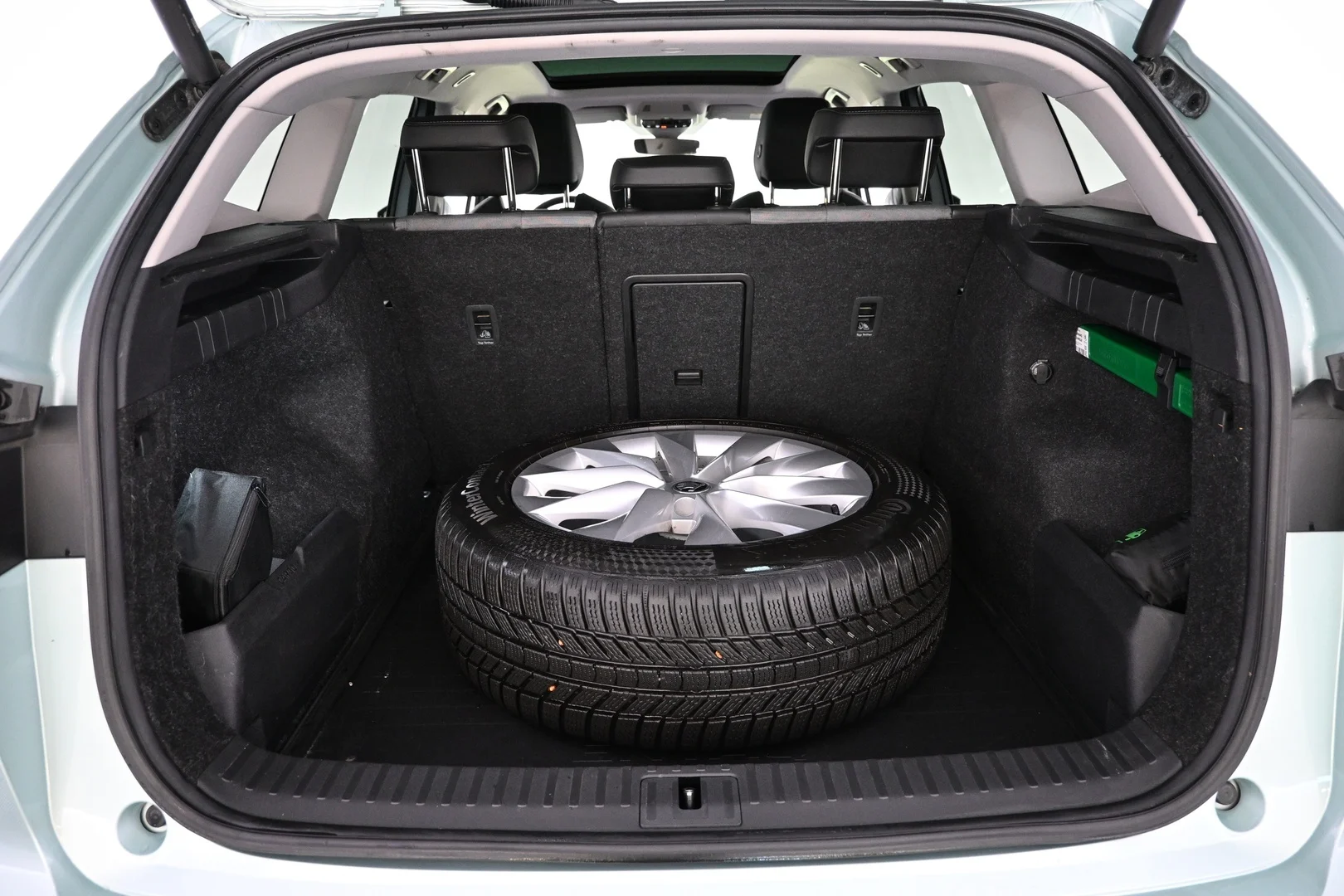 Car Image - 15QRHDjfimgdplG0C3CbiK