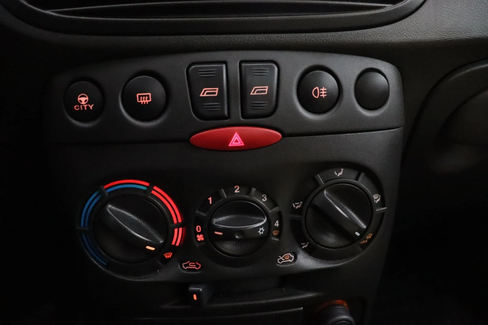 Car Image - 2XH6eKNKSVOaWkEZ5KpLzX