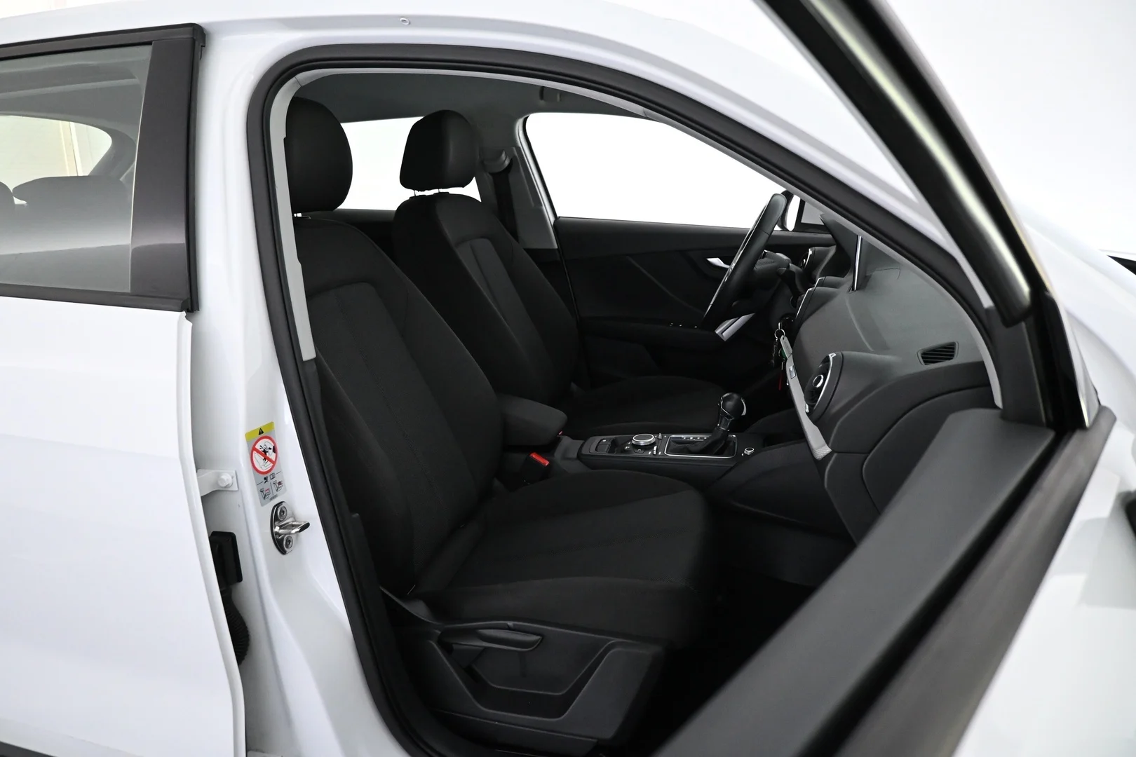 Car Image - FzTKHL0sDJNfyLQ1li1Lb