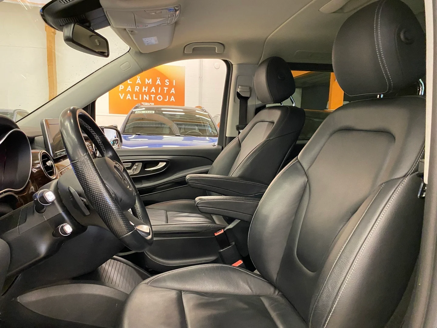 Car Image - 7dbOvq9v4OGVwDZ3Lk0wxo