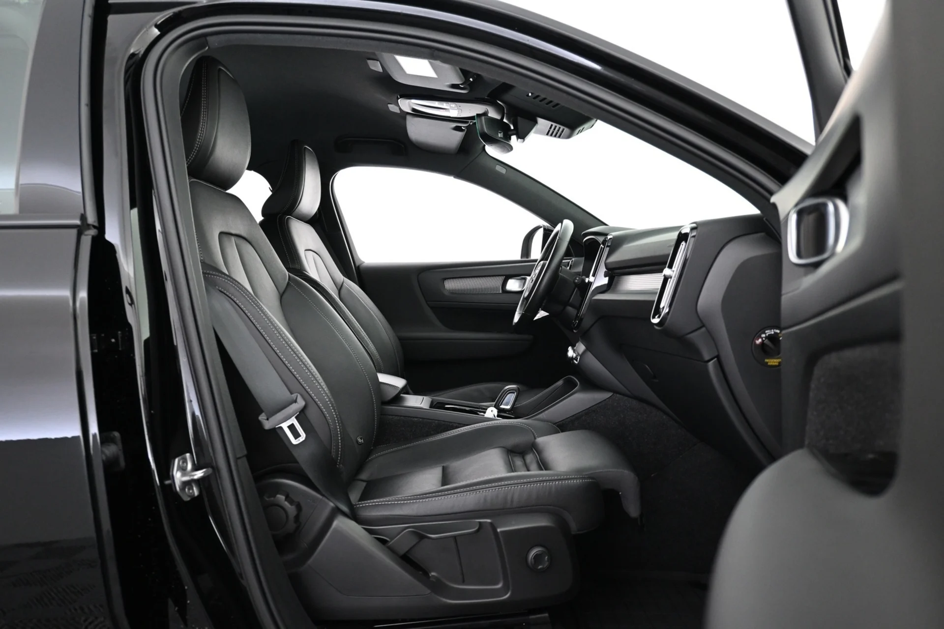 Car Image - lA4lVF3BhVInInQCNafyz