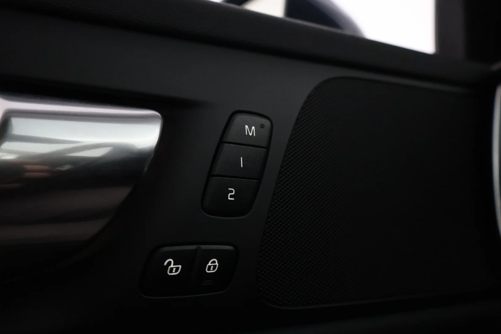 Car Image - 77r8kNA8hCe7REulslDRFe