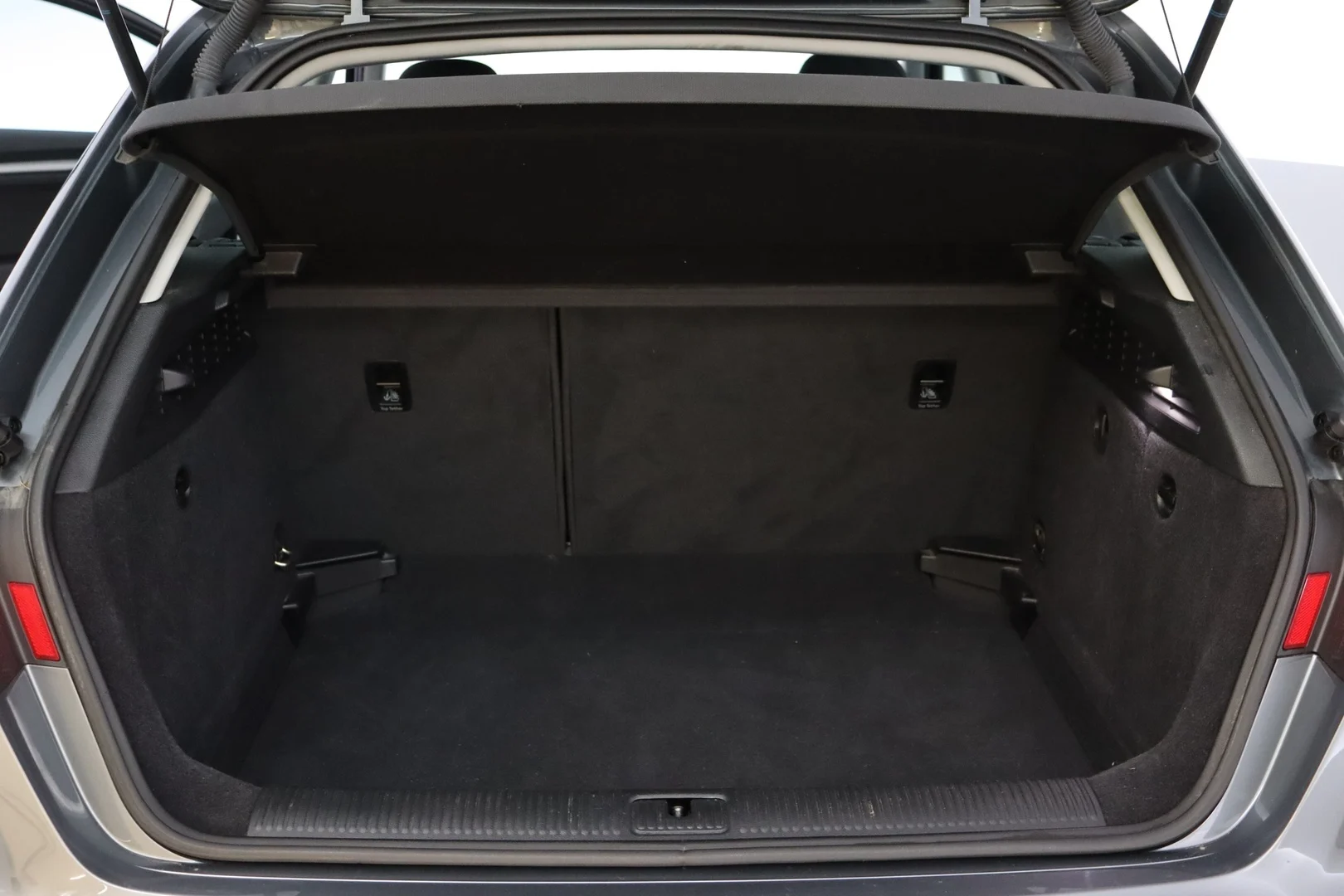 Car Image - 7m4sEBsUTzsYGwVIrvwoSe