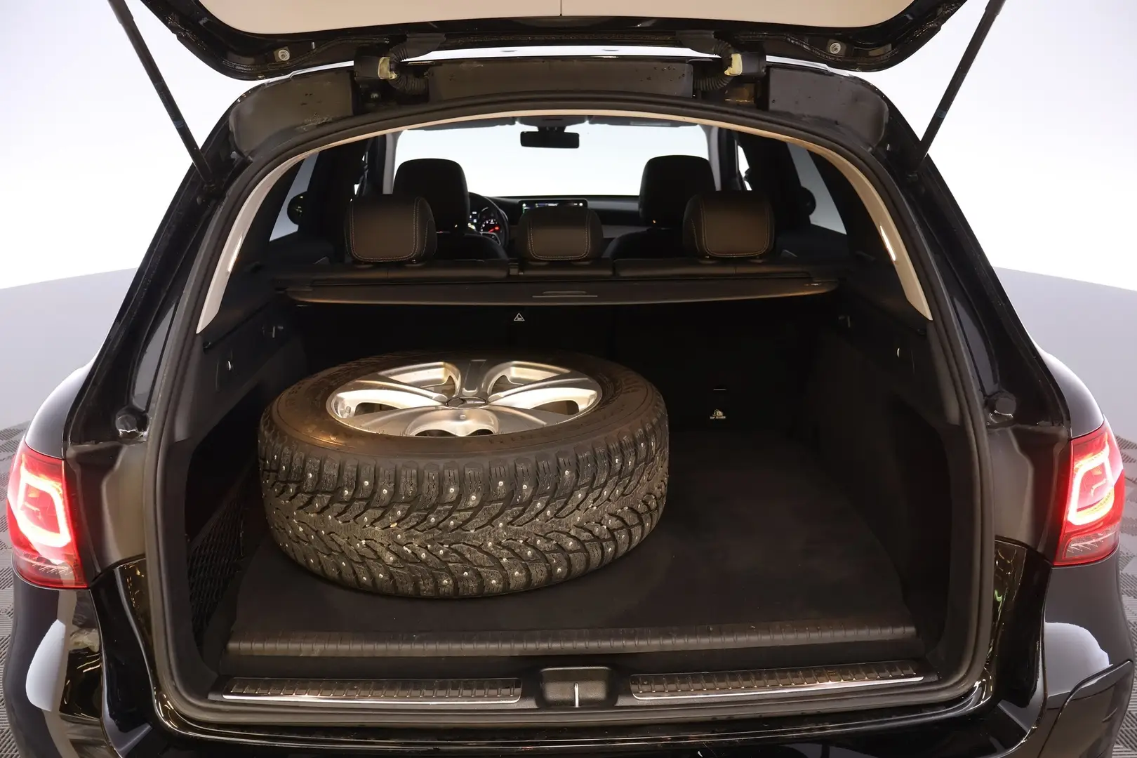 Car Image - 4EoQLbTpp2hjekvWGeOO9e