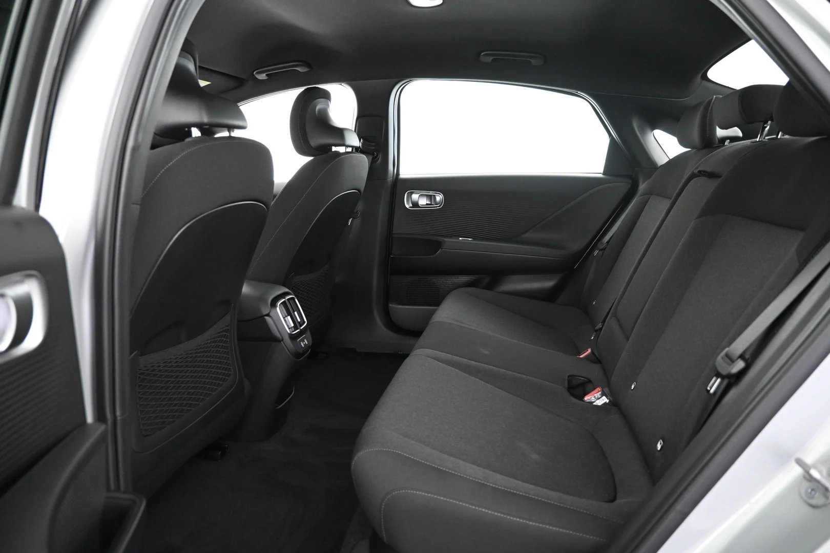 Car Image - 7c4k4r0LDB93WTAa3pS4fr