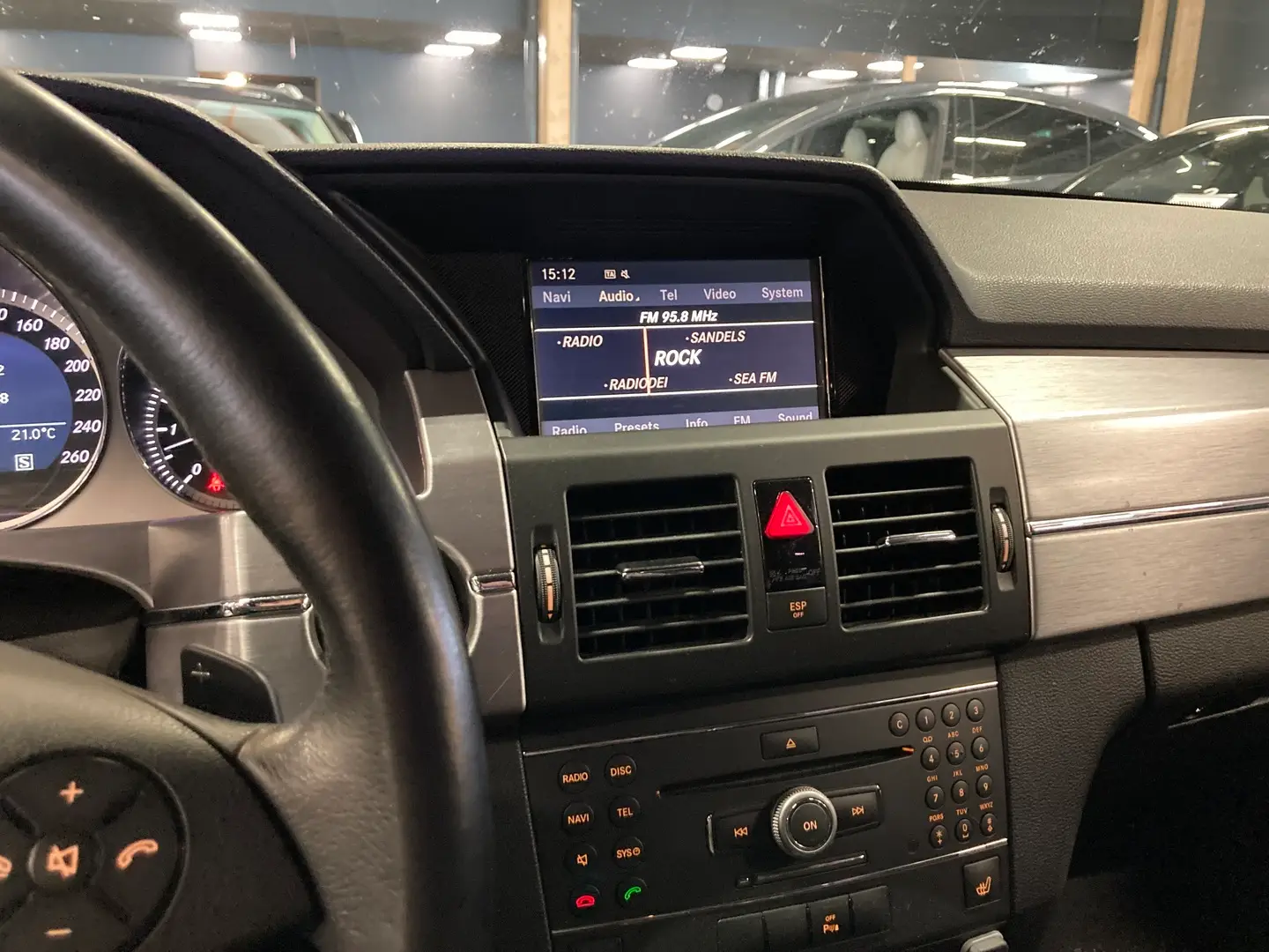 Car Image - 01ew12tgN90IfW1Nskwa7F