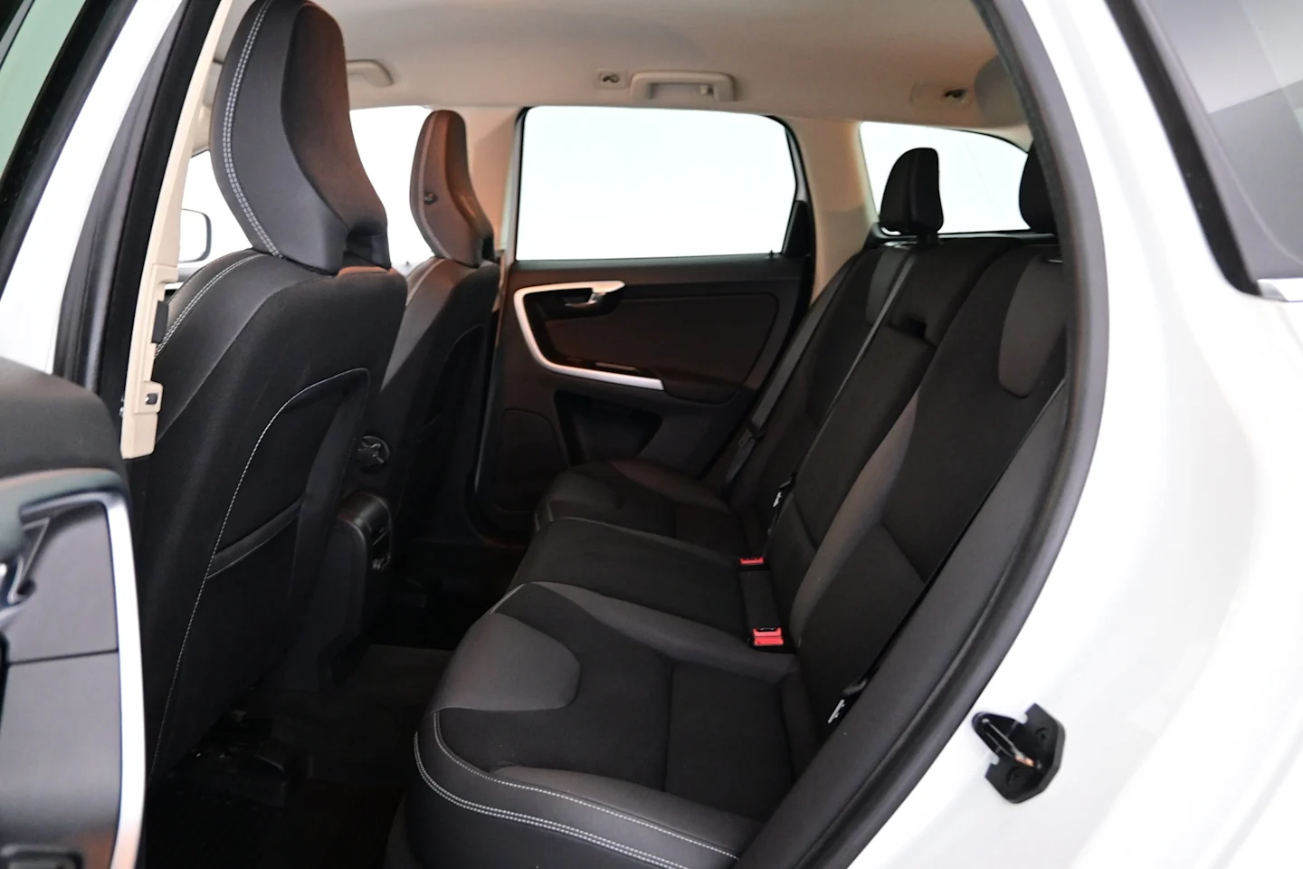 Car Image - sjExv0jxseicr3U6eN9uZ
