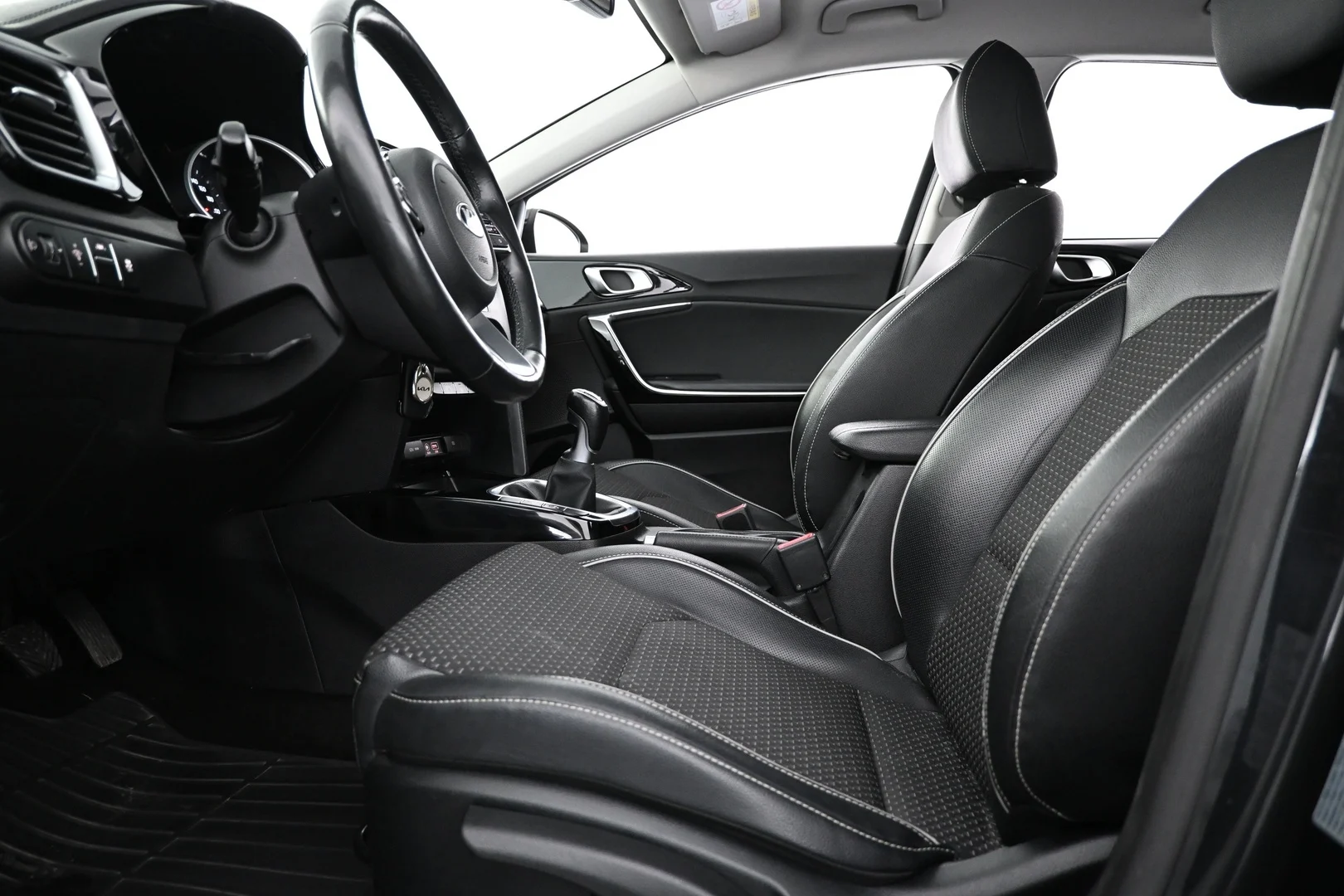 Car Image - 3vIX7nadtls1eiMsJT4uR