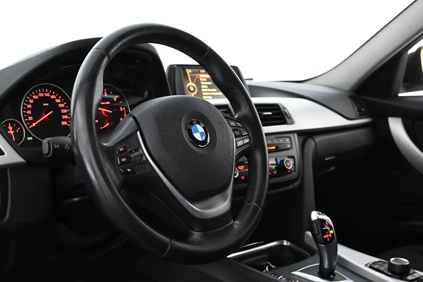 Car Image - 3YJ4VKa1JupOjqZGcy30X3
