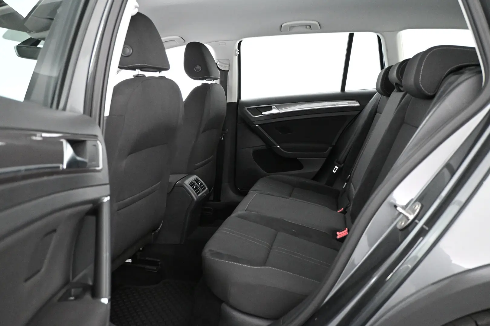 Car Image - 2S6X8MfyvurvvN472OWNHt