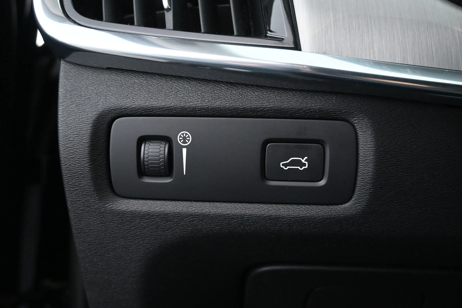 Car Image - 1GhW3ckCoL7Zix7tGcgBsE