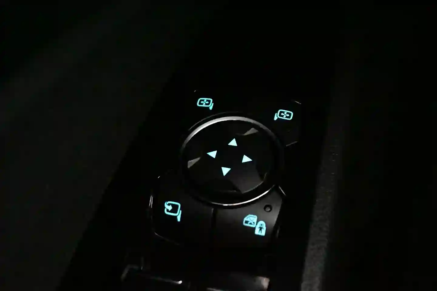 Car Image - 3eD3o1ufVPZogvVsTG1t6P