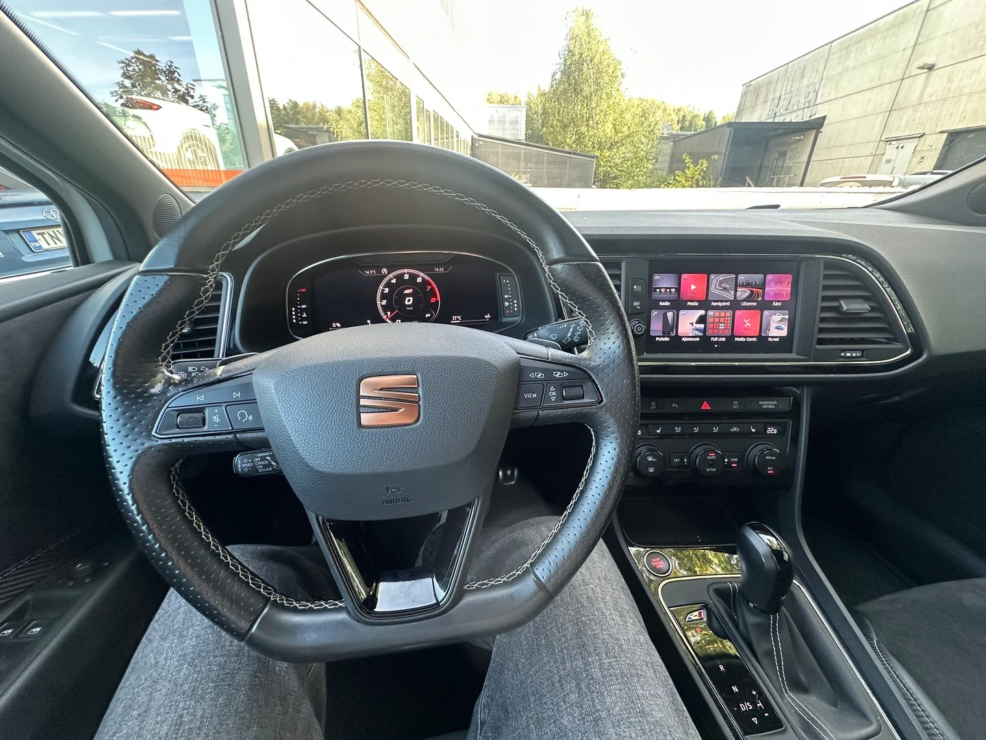 Car Image - 1ThNyNKEyjcXztqCPvaU7c