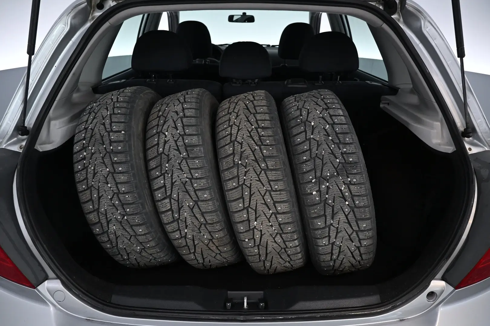 Car Image - 4pfNyX3dTTF3t1UAb7V4rS