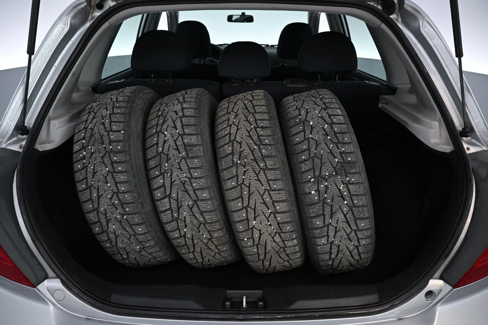 Car Image - 4pfNyX3dTTF3t1UAb7V4rS
