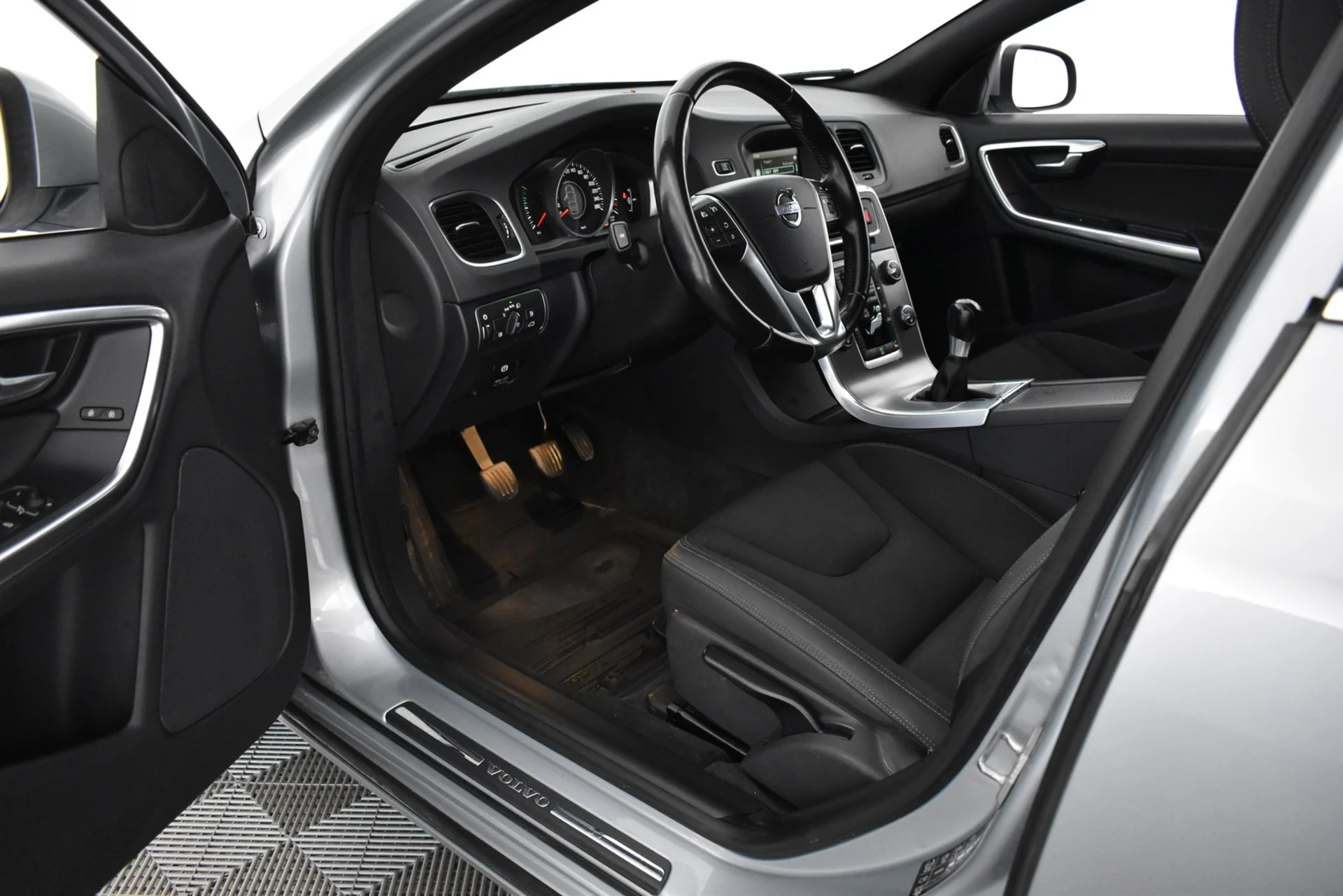 Car Image - 6gOrfLRZfSCtNzMa1Y0zSq