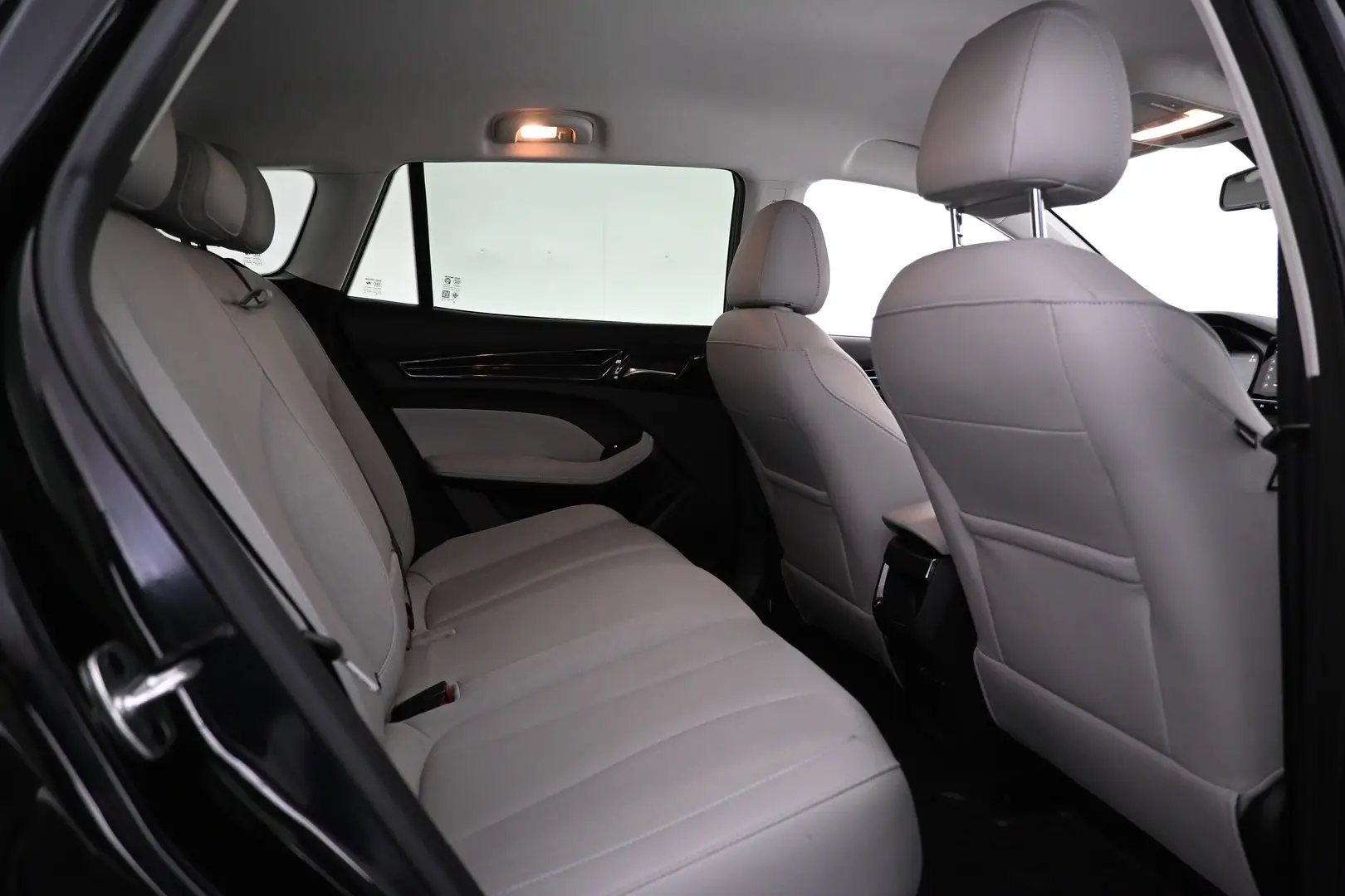 Car Image - KPYKQeoxSD4m4BOpxpijj