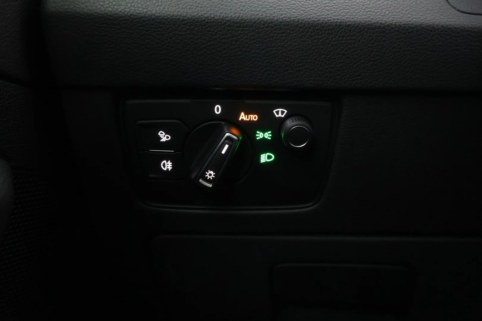 Car Image - 4PrV27CI6KwPxfOuwltM9U