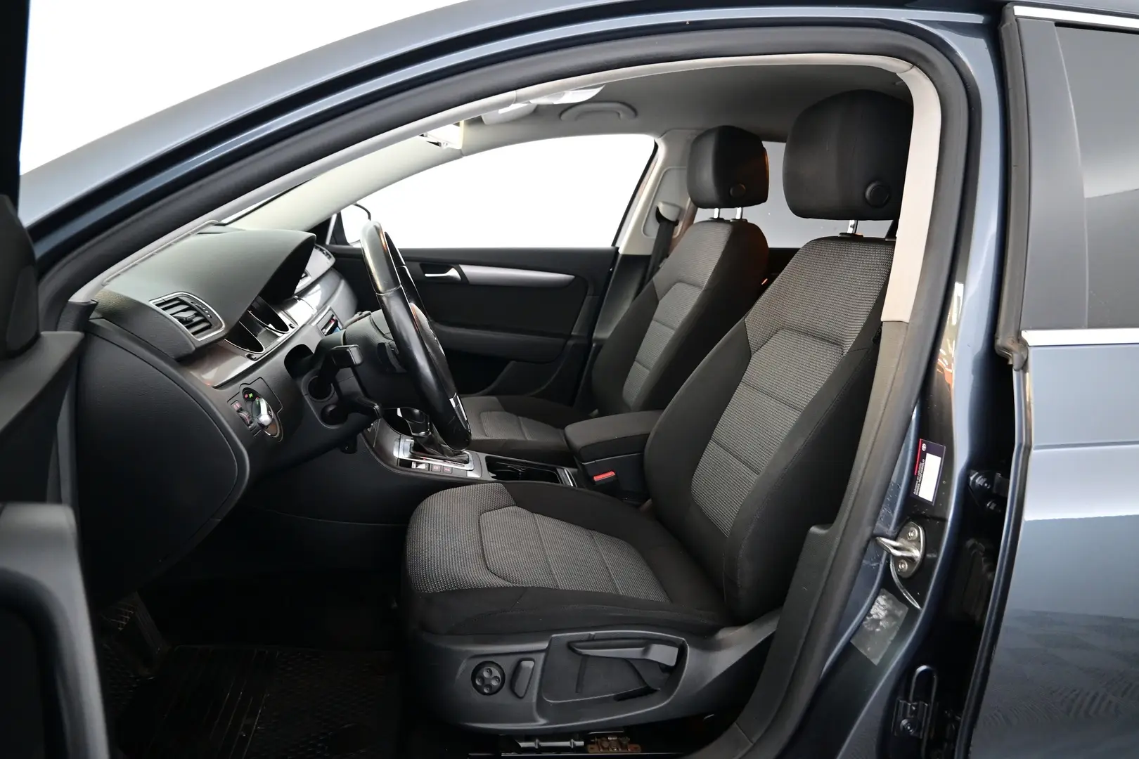 Car Image - 62XdmReVWkHXHek7SjE8O0