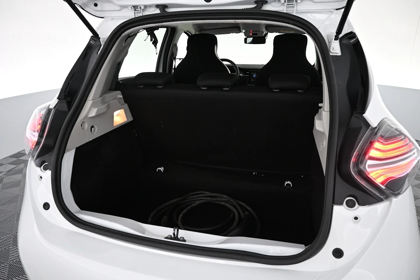 Car Image - 3kFV46x0oeTr4RqaU7mqxT