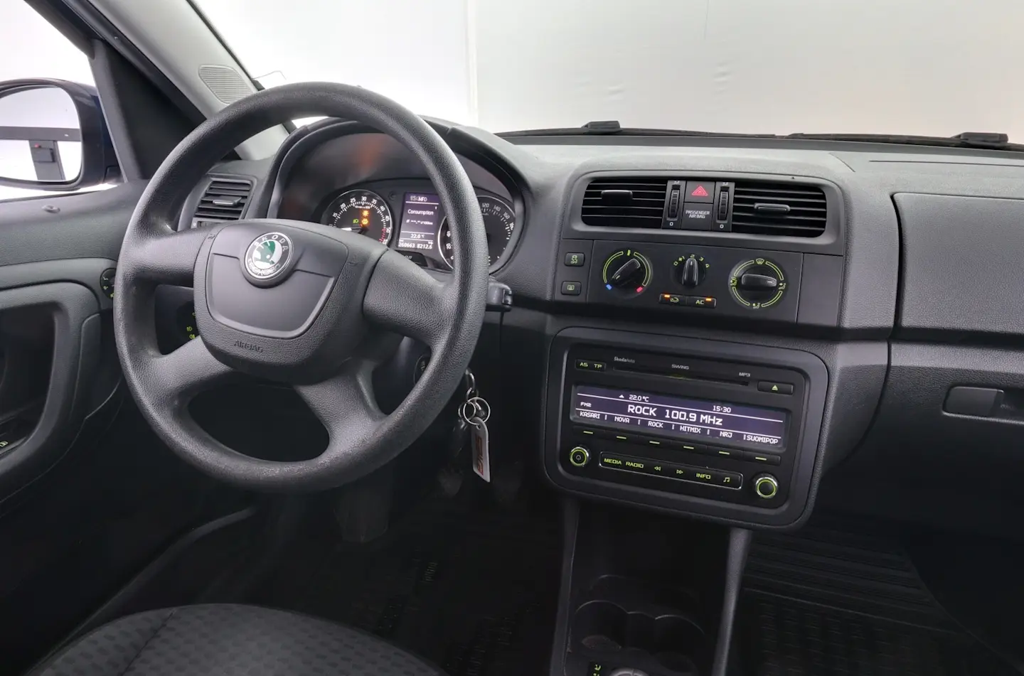 Car Image - 56taxKsT2hl0LzRaHYbKoM