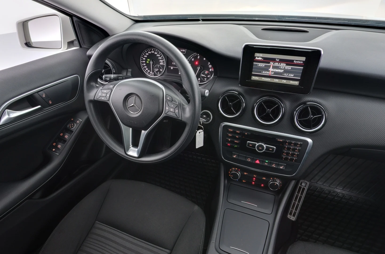 Car Image - 6sUW58ce6ZmVLdmC9N7XjK