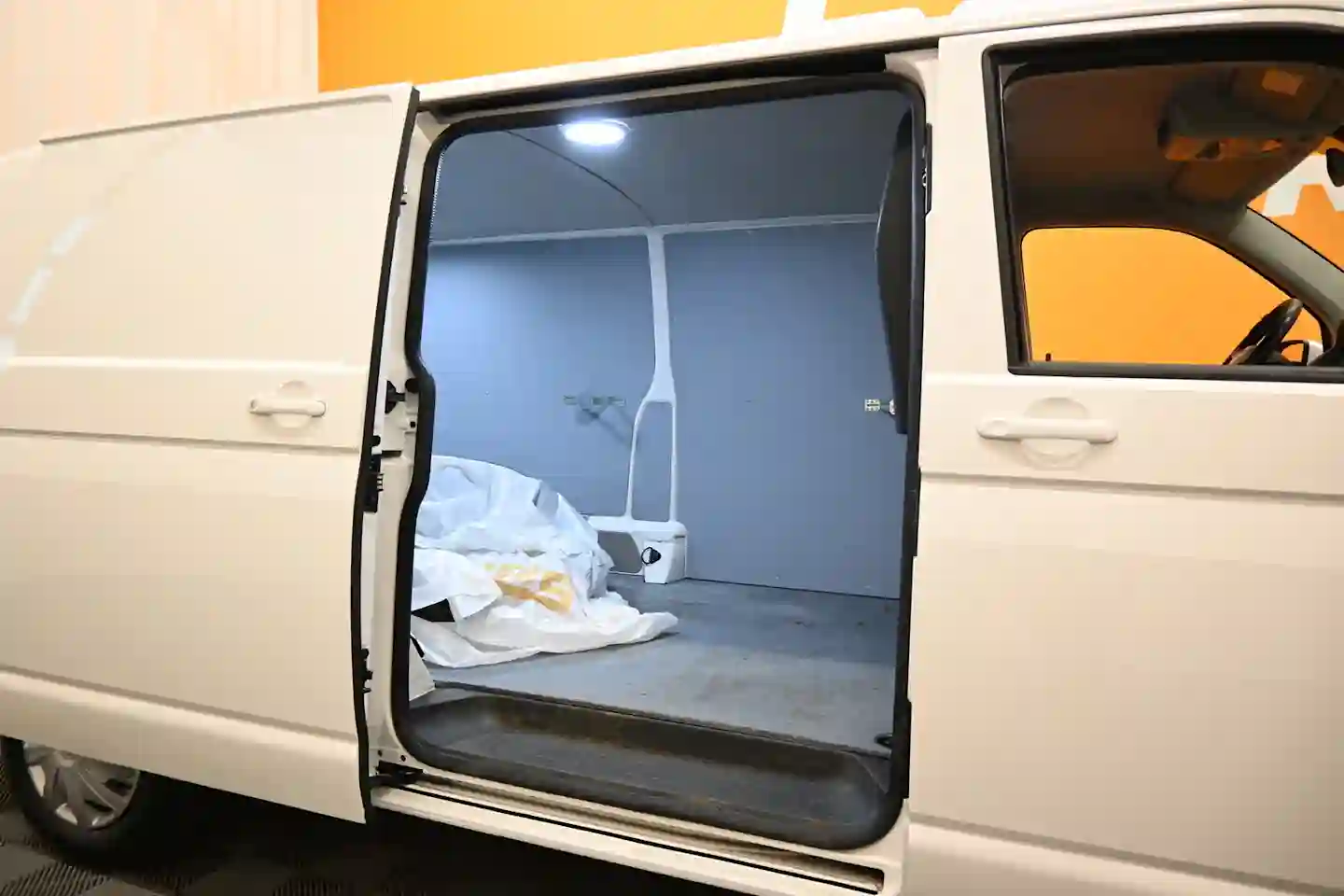 Car Image - 1S4RYQOeQbn9VoY42DLLKV