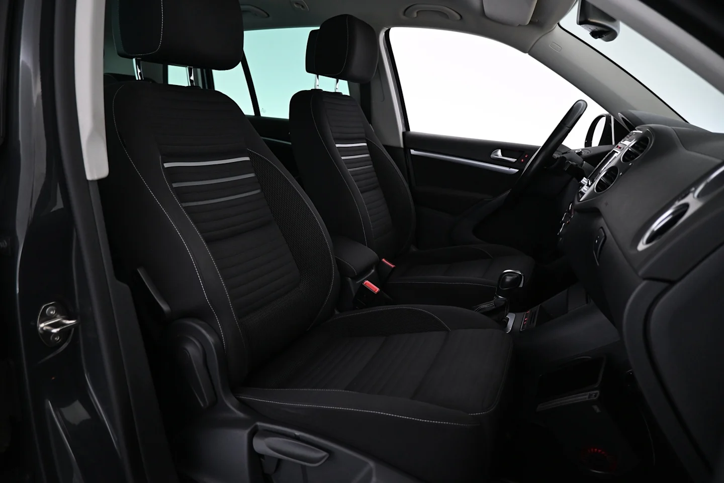 Car Image - 2aATPWRVwn9w4ql0MwtKul