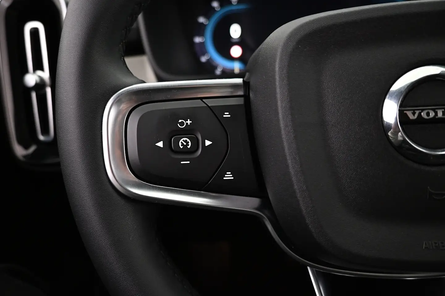 Car Image - 3QUSGtyxDFn3nU3go9embl