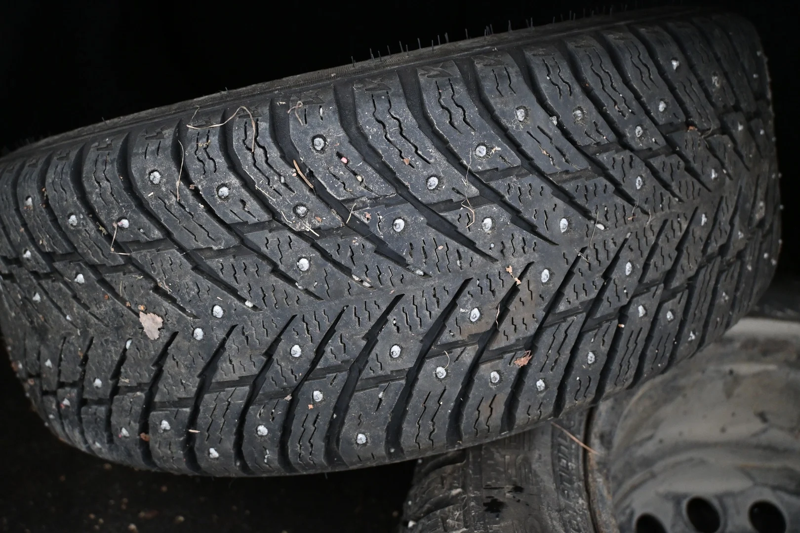 Car Image - 4mFhwrdN5vb82rW8j6AM0L