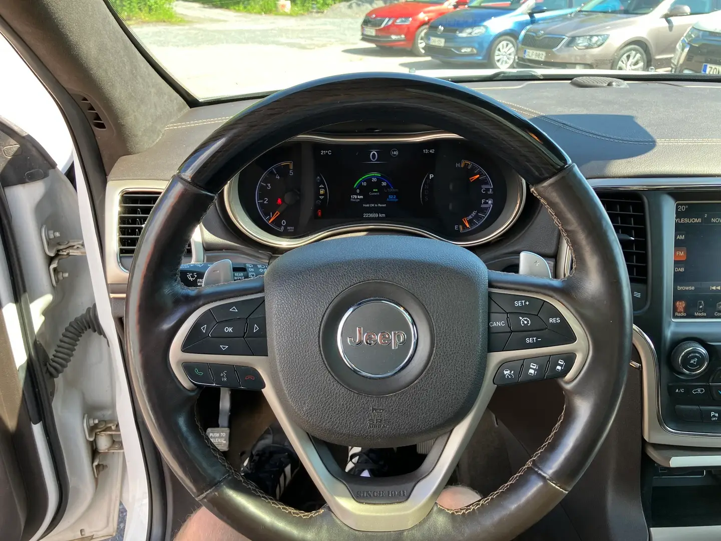 Car Image - 6qkJmFHvseHUFCLZQxjD83