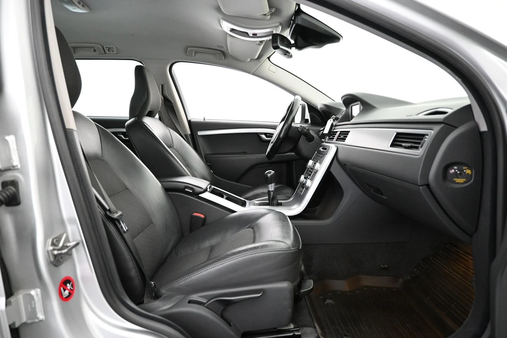 Car Image - 5DEIQExMdf1vqaKKkPs0SF
