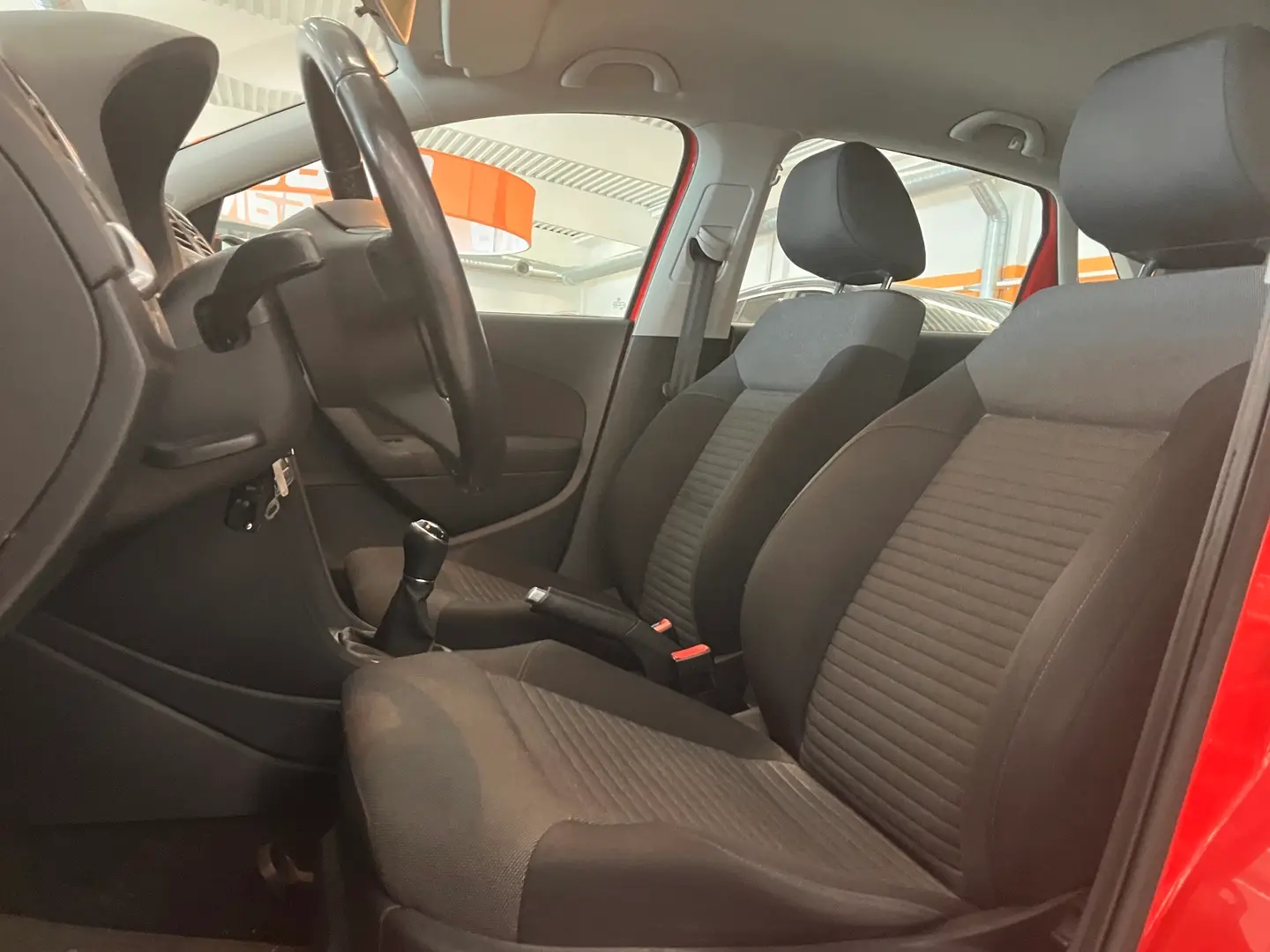 Car Image - 6NXF80RHPjjxzy0tOUxutb