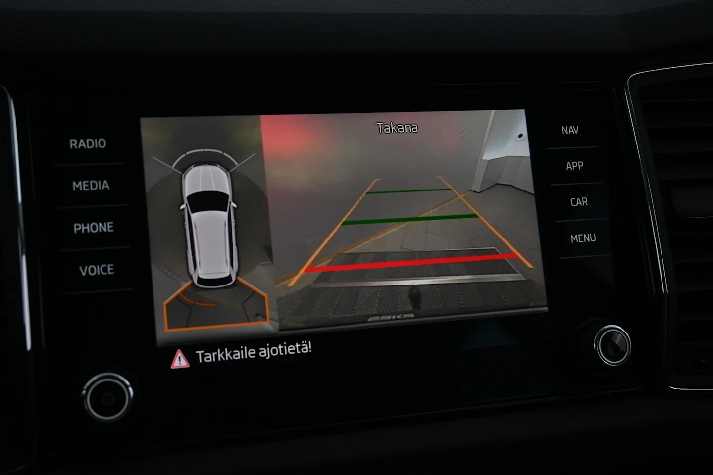 Car Image - 52NKPgV4TbrUrobxTlyZL1