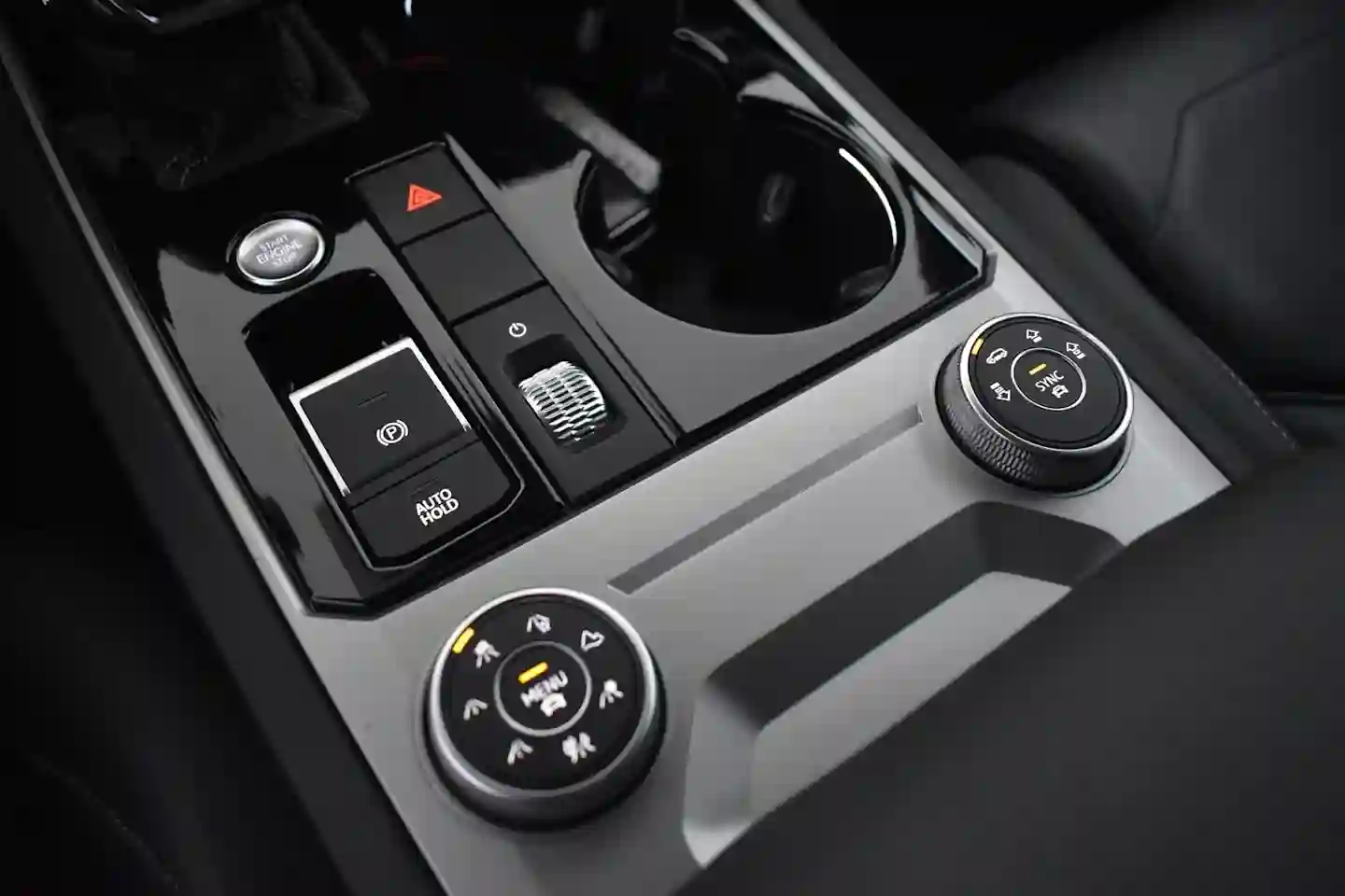 Car Image - 3XJna00QLG9JqGozEyZD39